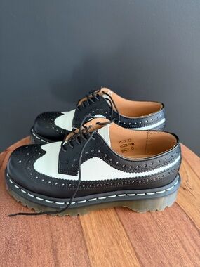 Dr. Martens 3989 BEX SMOOTH LEATHER BROGUE SHOES docs